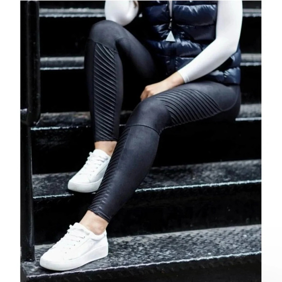 Spanx Moto Faux Leather Black Edgy Leggings Large - Picture 3 of 8